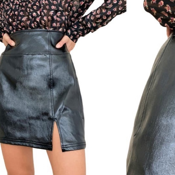 FREE PEOPLE BOHO HOST PICK! Holding onto a dream coated miniskirt Size 0 - Picture 3 of 10